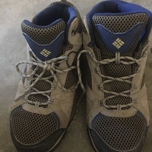 Columbia hiking shoes- junior 7